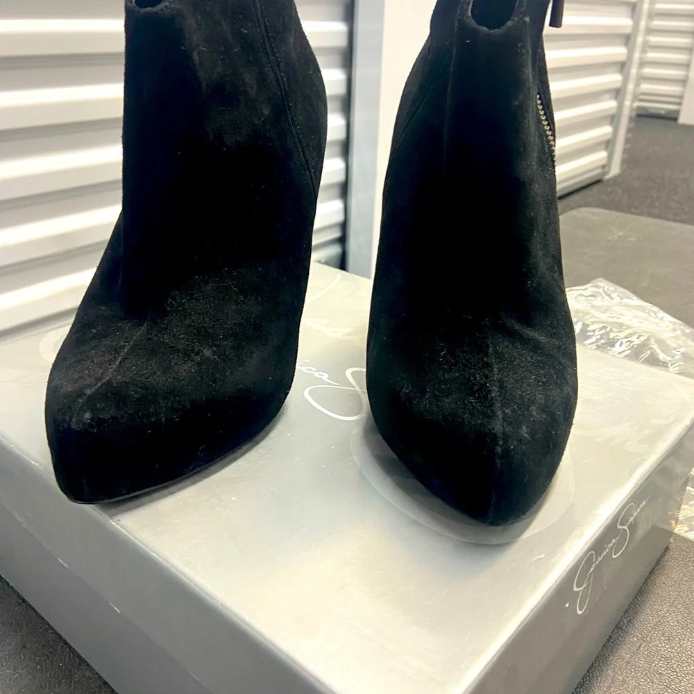 Black suede stiletto booties. - Picture 5 of 7